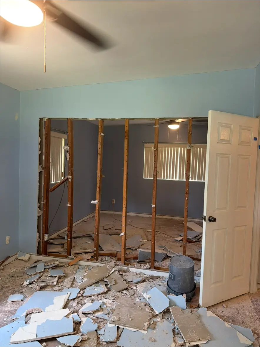 Bedroom before remodeling at 3503 S Crystal Lake Dr